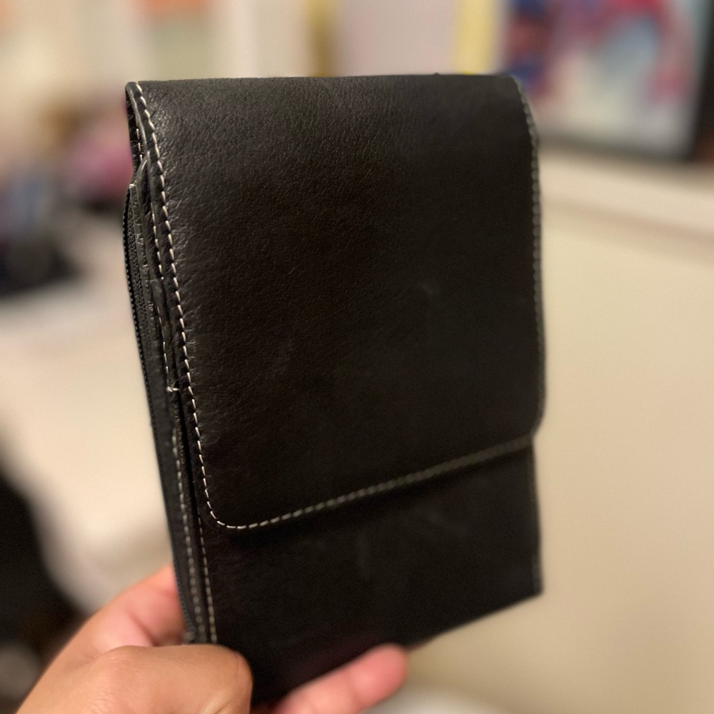 Coin Purse/Wallet W/ Tiny Flashlight - image 1